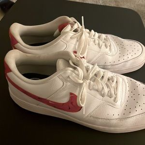 GUC Nike Men’s size 13.